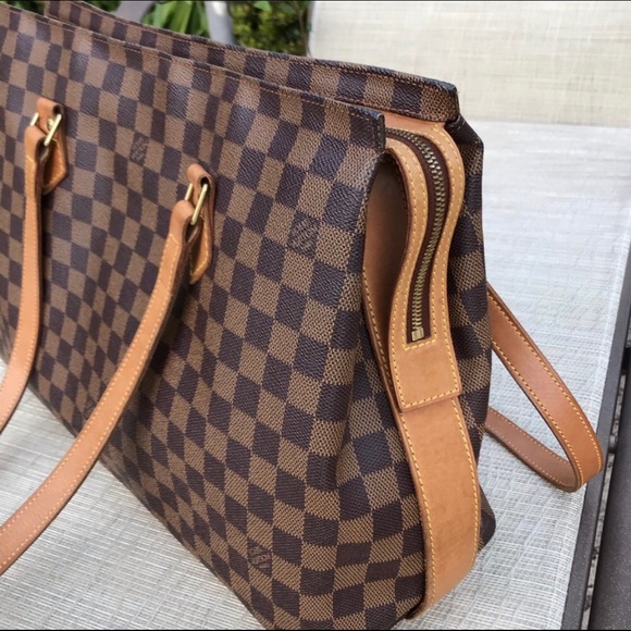 🚫SOLD🚫💯🔥Auth. Louis Vuitton Columbine Bag🔥💯 - Picture 5 of 8